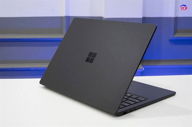 Suface laptop 3 màn 2k cảm ứng i5-10th/Ram 8G/SSD 256G màu đen